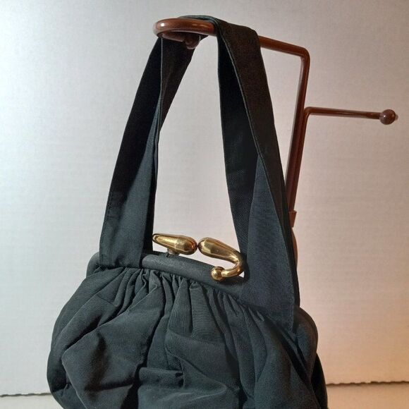 Vintage Kiss Clasp Black Fabric Bag Cottagecore Grandmacore - Picture 2 of 9